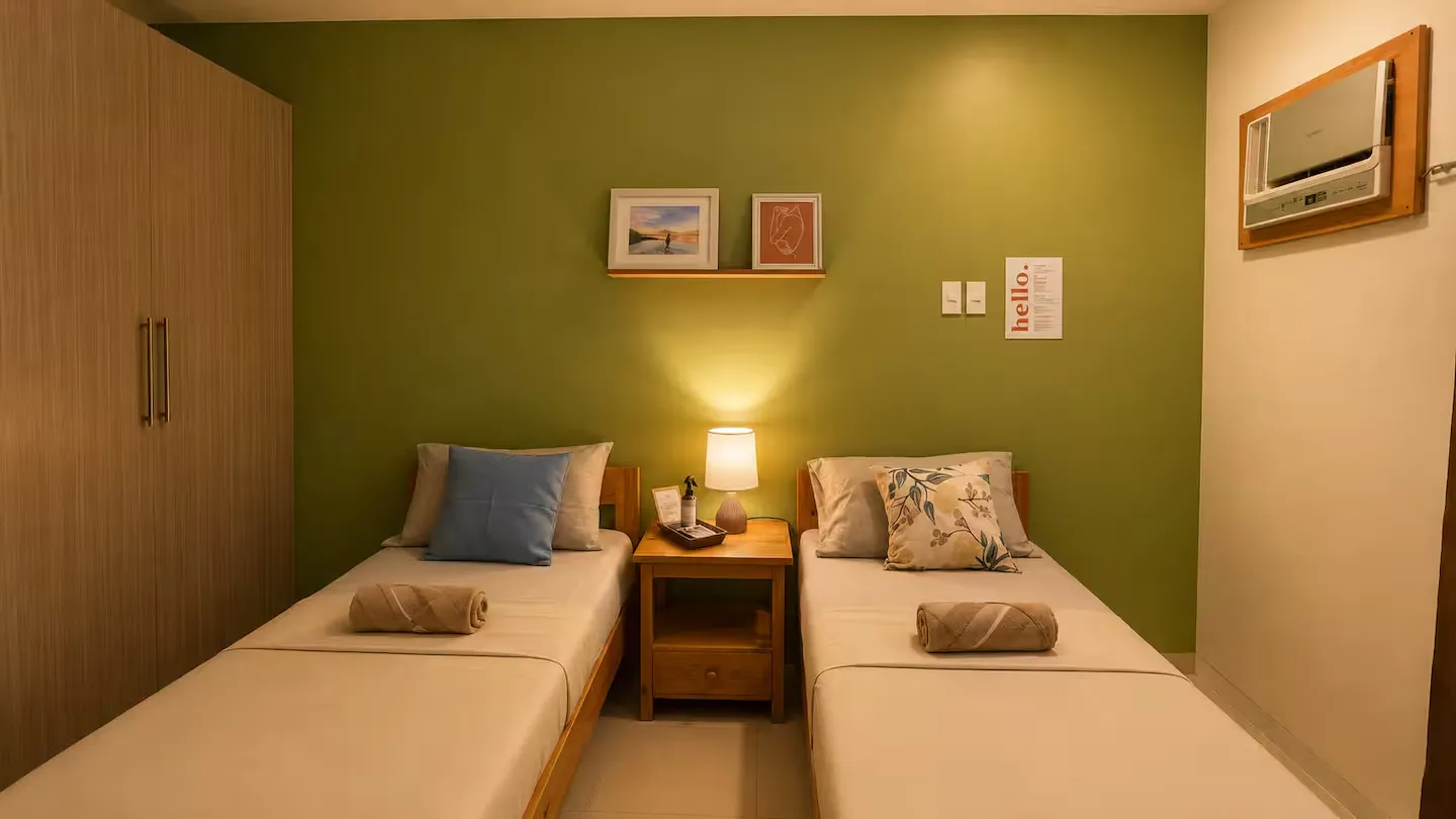 Stylish Cozy Room Near IT Park | WiFi + Netflix